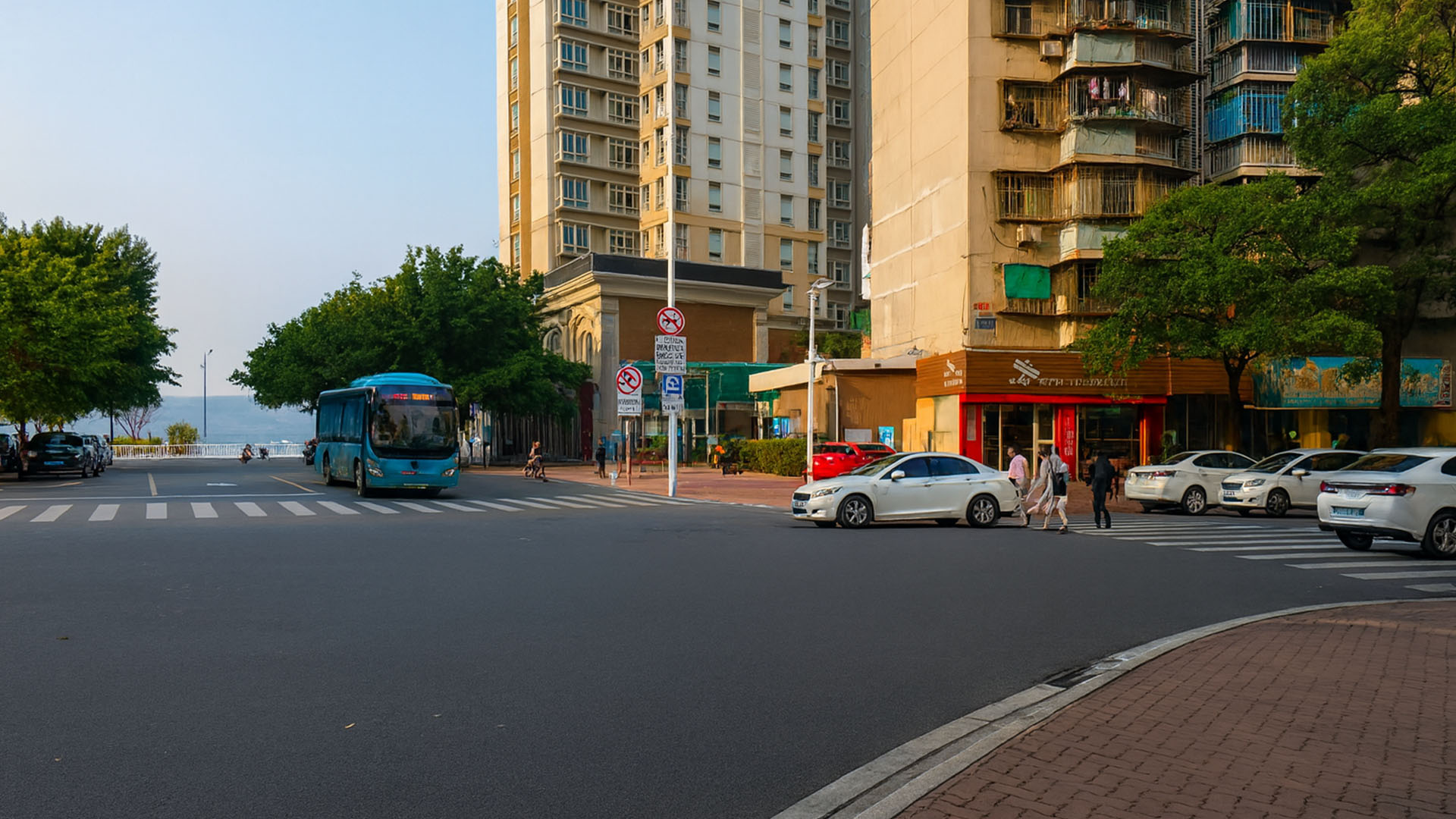 Small Garden with Historic Charm – China 4K