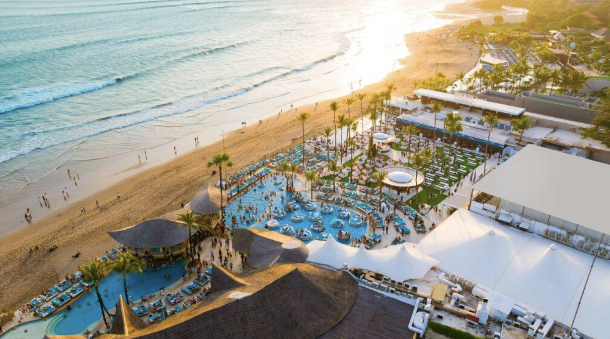 10 Best Beach Clubs In The World: Where To Take In The Sun Like The Elites