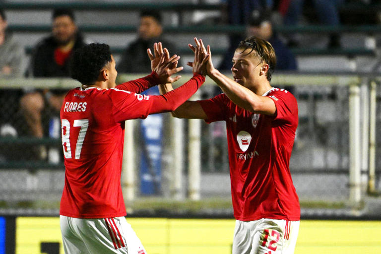 AZ Digest: Rising FC gets big road win, Jesus Ramos' title fight postponed
