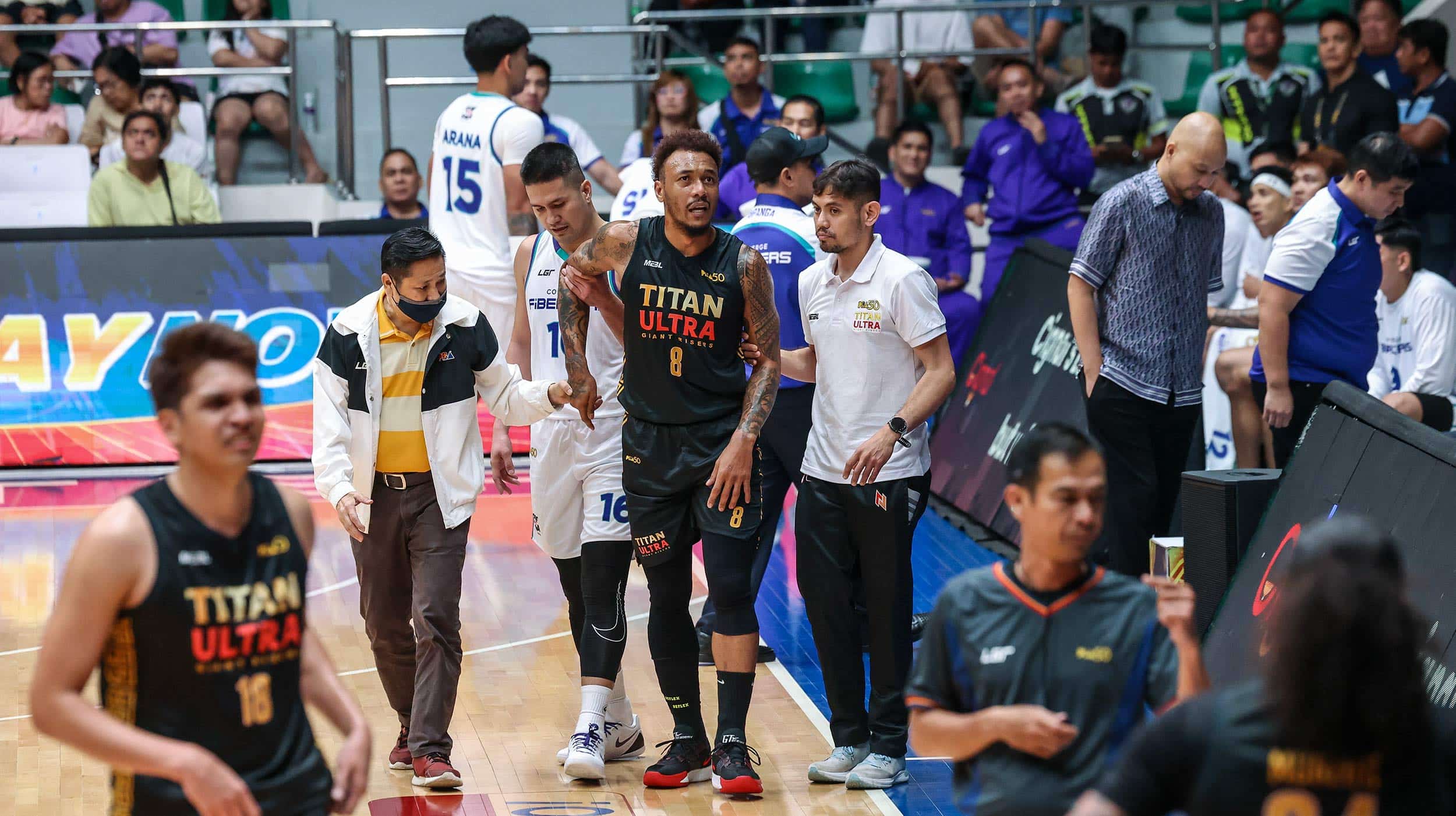 PBA: Calvin Abueva exits early with hamstring injury