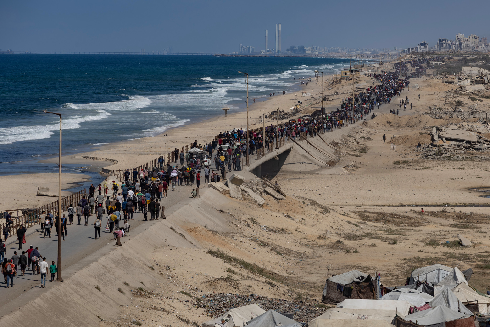 Tausende Palästinenser kehren nach Gaza zurück – und finden nur Trümmer vor