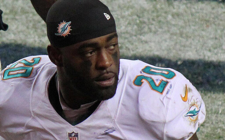 Ex-NFL Star Reshad Jones Wins $9.5M Fraud Settlement Against Merrill Lynch