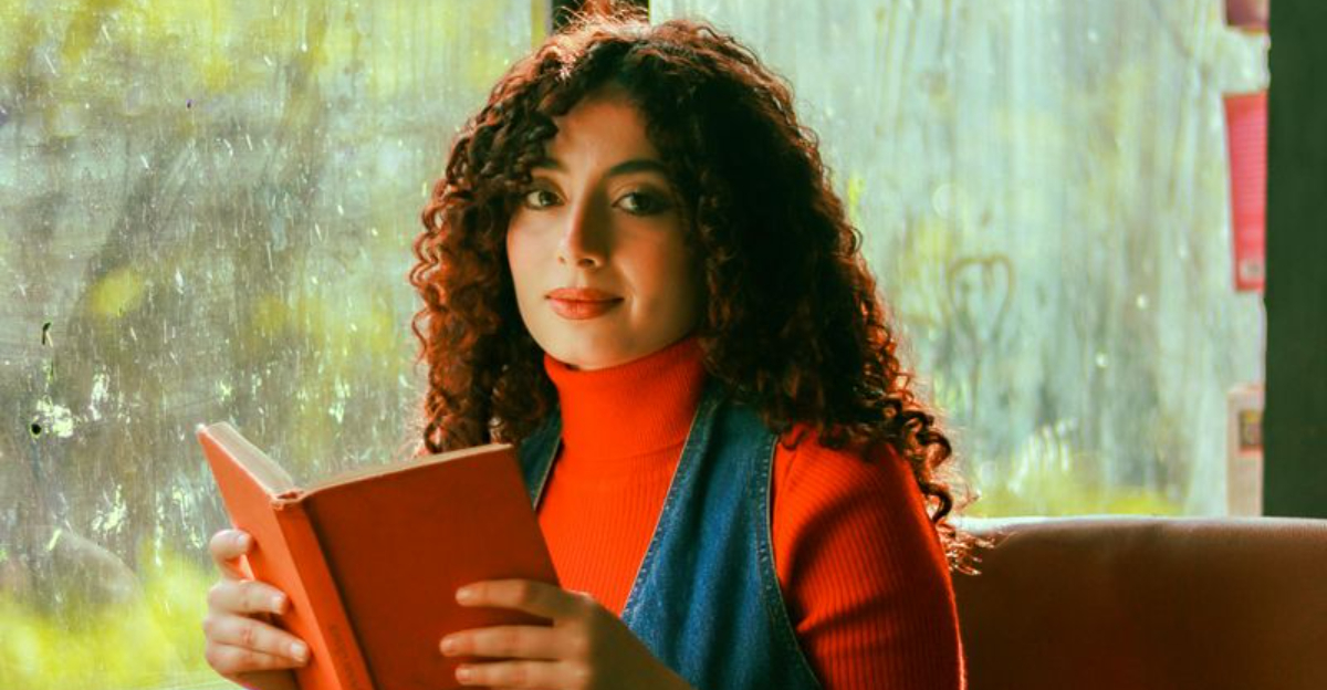 If She Does These 7 Things in Public, She's Pure Gold