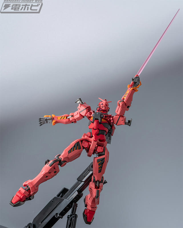 HG 赤いガンダム シャアアズナブル 完成品 赤いガンダム シャア