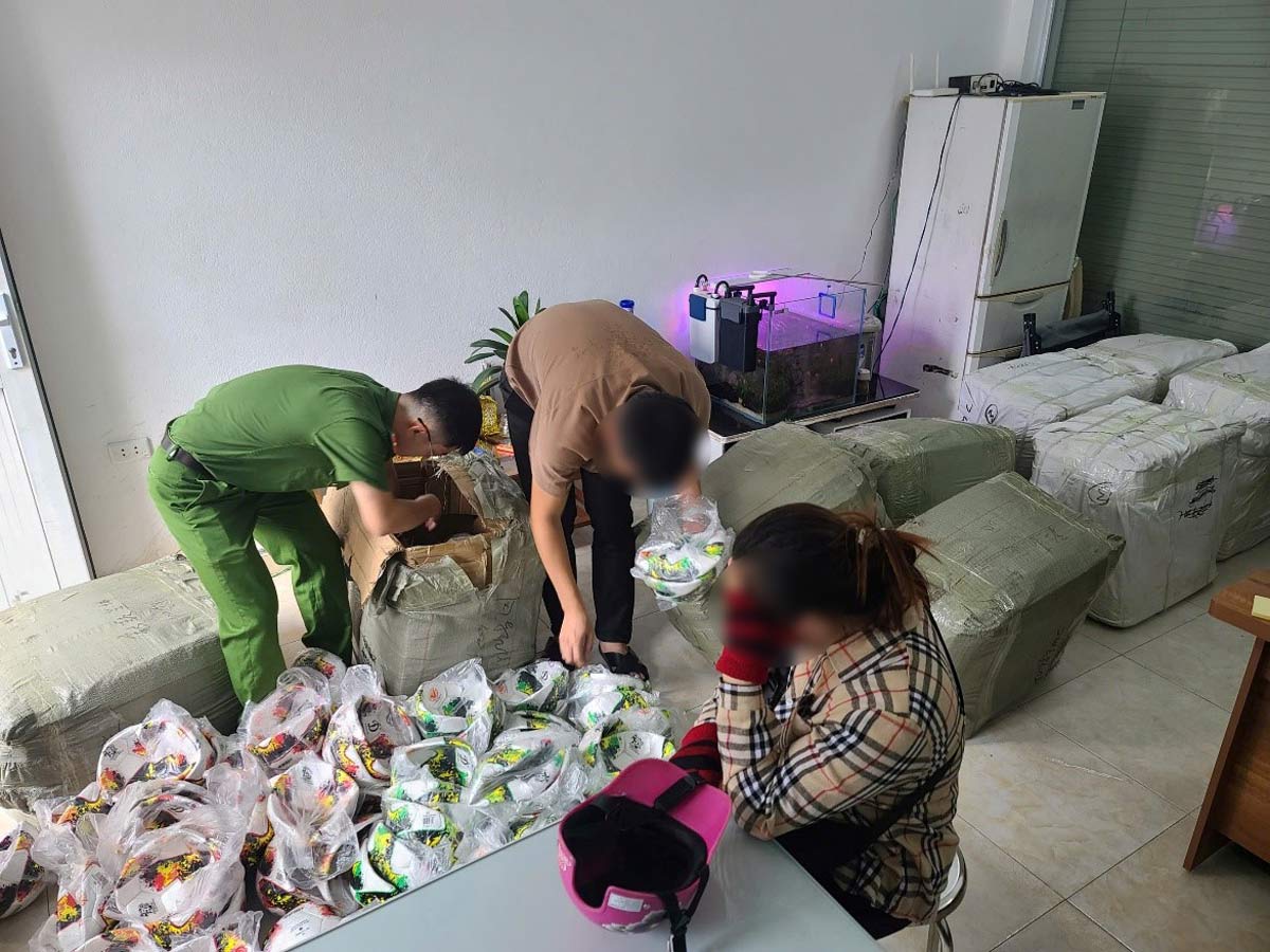 Quảng Ninh triệt phá đường dây buôn bán hàng giả quy mô lớn xuyên biên giới