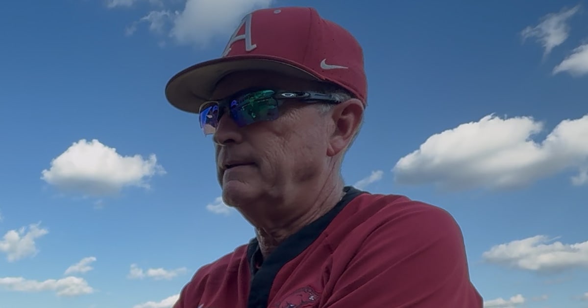 Dave Van Horn recaps Fall Series exhibitions, gives injury update on ...