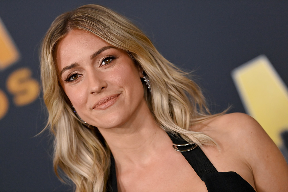 'The Hills' Rivals Kristin Cavallari and Lauren Conrad Reunite in(01)