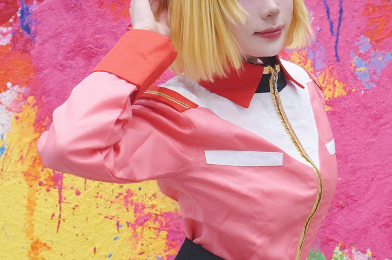 初代『ガンダム』“セイラさん”の美麗コスプレに「可愛すぎる」「ステキ