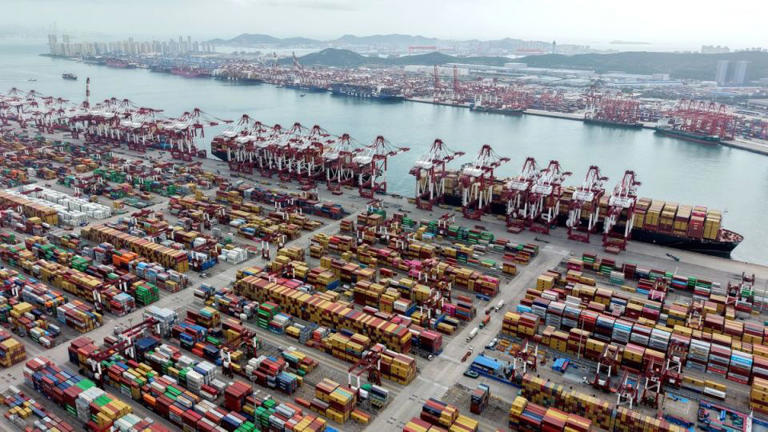 La terminal de contenedores del puerto de Qingdao, en la provincia oriental china de Shandong, el 9 de octubre de 2025.