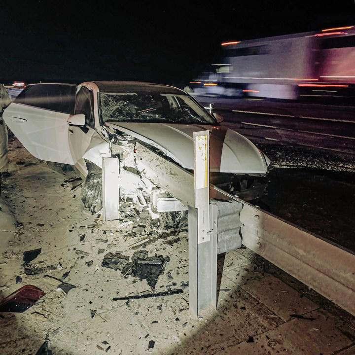 Sleepy driver avoids fatality after guardrail impales car in Merced County
