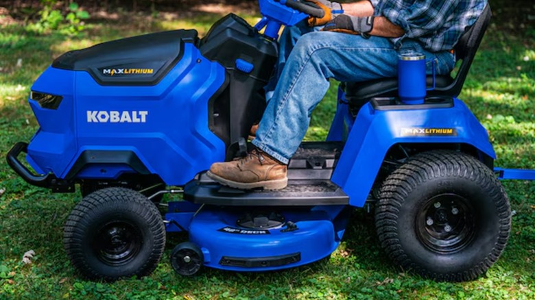 The Best Riding Lawn Mower At Lowe's For Less Than $4000, According To ...