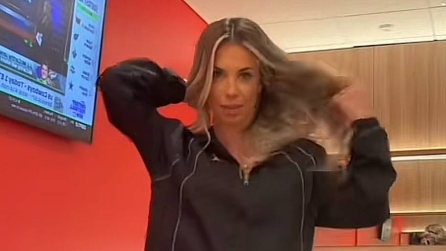 Alec Bohm's ESPN gf Erin Dolan shares dramatic new look channeling Tate ...