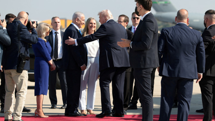 שרה, מיכל או איוונקה: מי לבשה כחול-לבן הכי טוב?