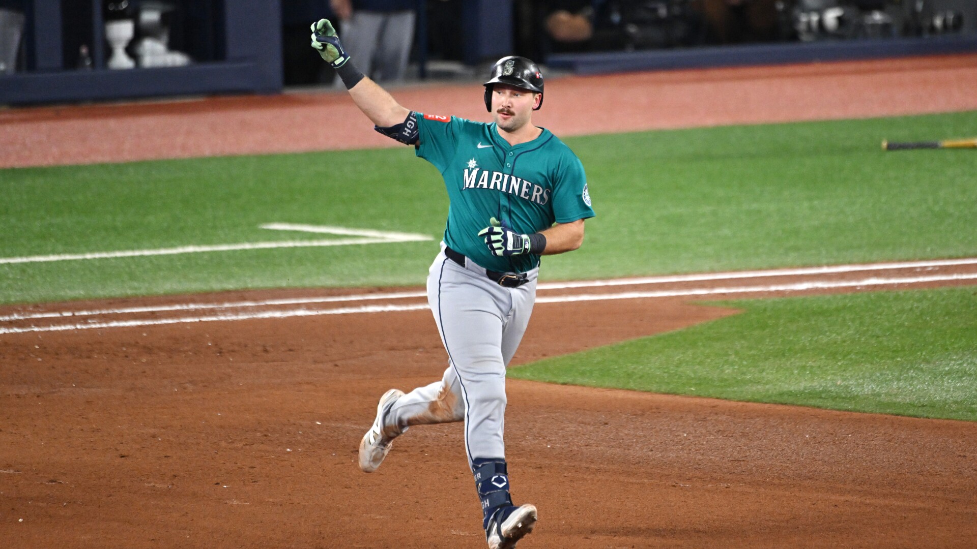 Raleigh homers, Polanco drives in 2 runs and Mariners beat Blue Jays 3 ...