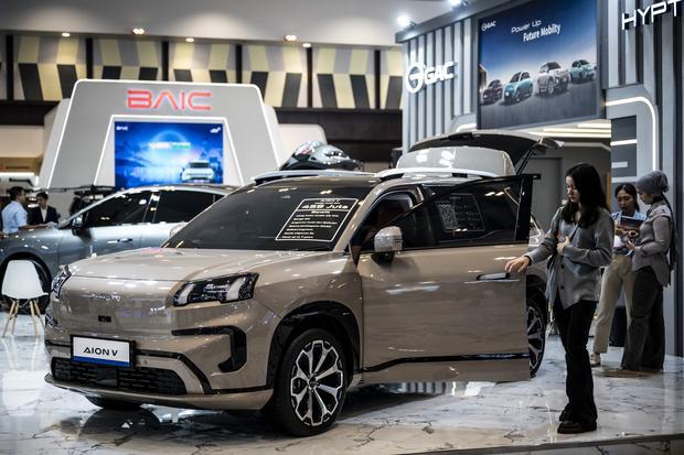 INDEF: Adopsi Mobil Listrik Tertunda Karena Daya Beli Masyarakat