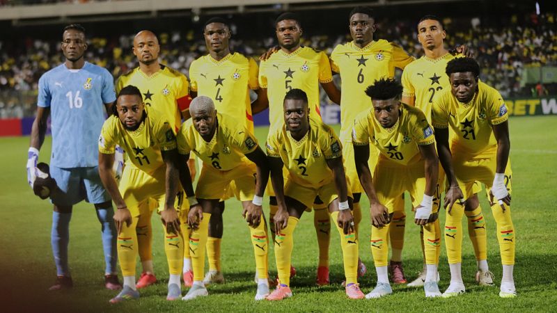Les joueurs ghanéens avant le match de qualification pour la Coupe du monde 2026 contre les Comores, au stade Accra Sports Stadium à Accra, au Ghana, le 12 octobre 2025