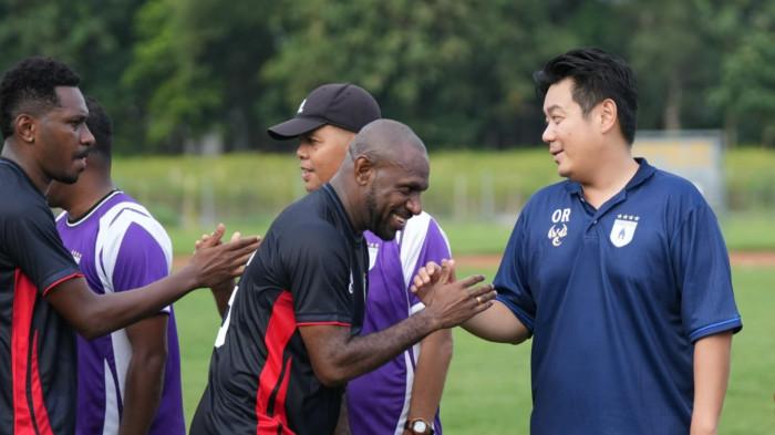 Owen Rahadiyan Tingkatkan Semangat: Jatah Super League Tak Boleh Hilang dari Persipura Jayapura