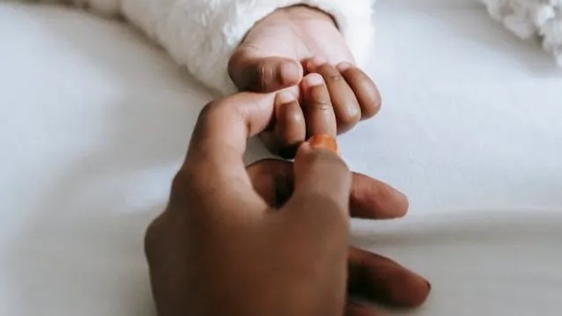 Mother alleges father refuses to return their child - Police and ...