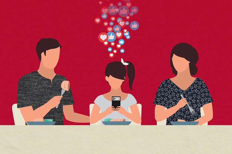 Youth screen use can cause family conflict, exacerbate mental health ...