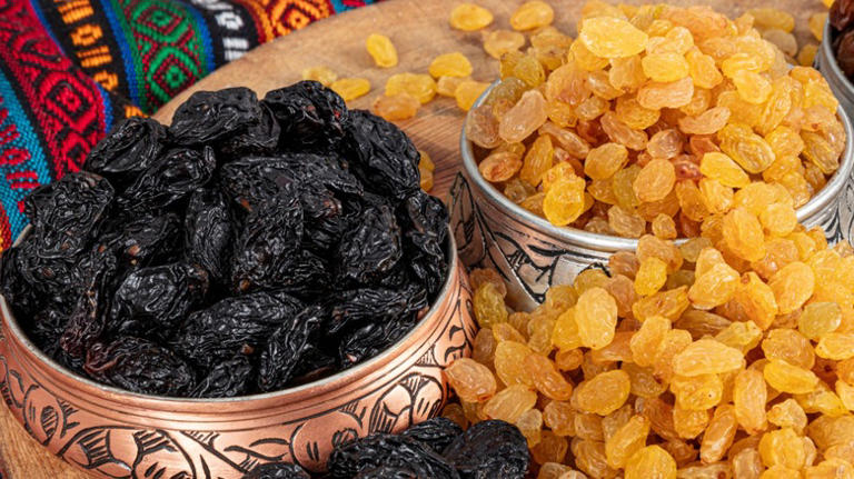 Whiskey-Soaked Raisins Are The Boozy Treat You'll Love For Baking Or ...