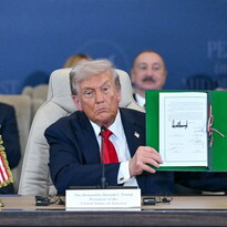 Firmati gli accordi di pace a Sharm el Sheikh: Trump: "Accordo esaustivo. Fissate regole e...