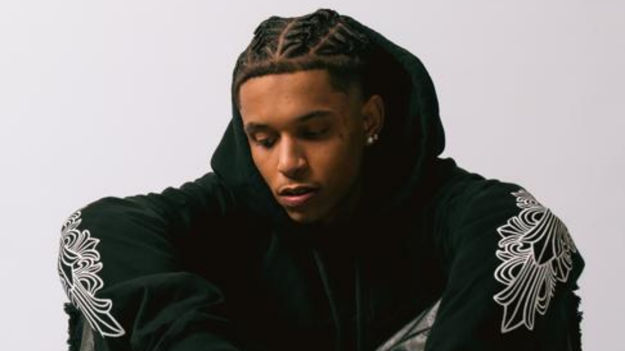 Rapper denunciato, 'codice rosso' per maltrattamenti. Querela contro Faneto