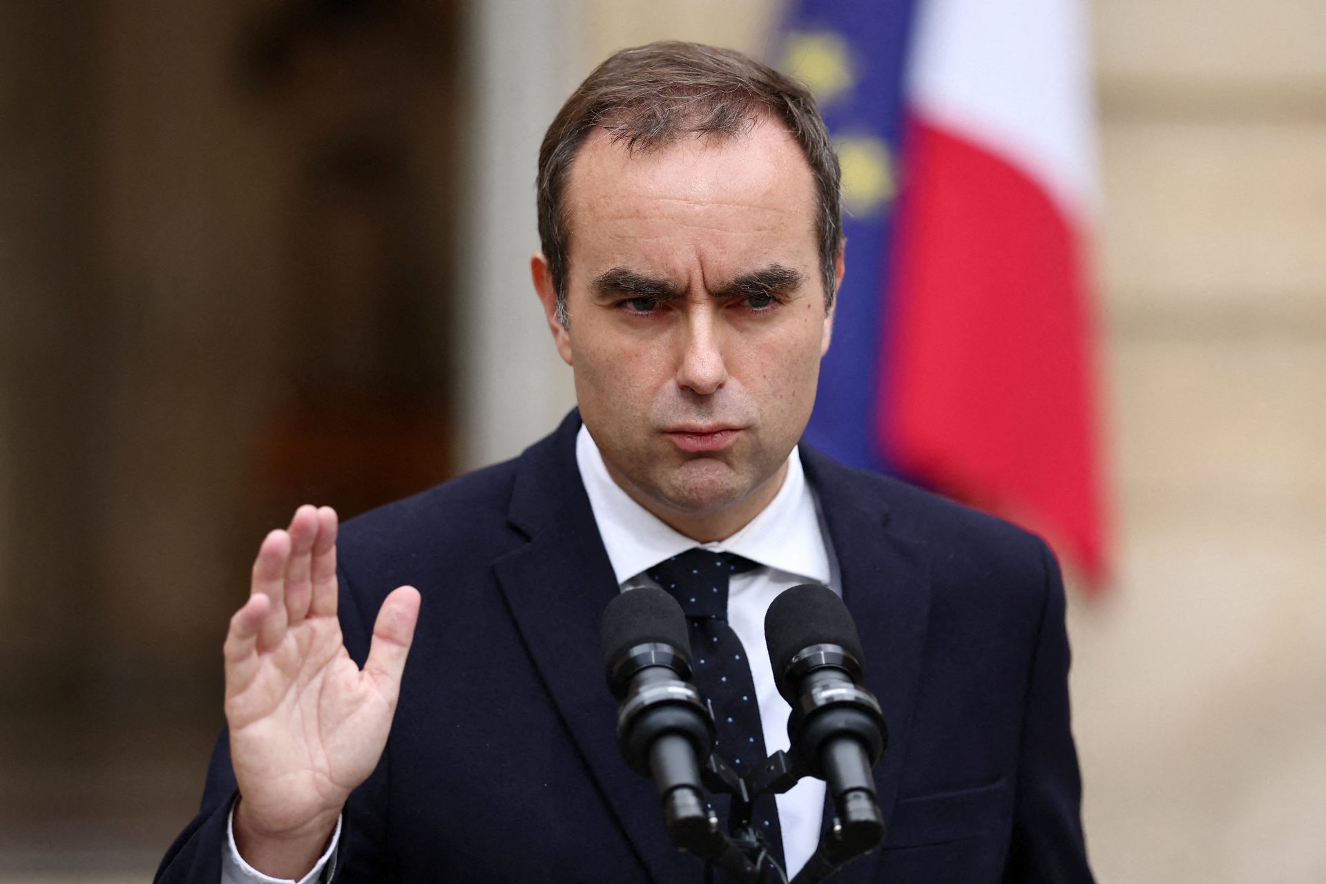 Gouvernement Lecornu II : une équipe remaniée et déjà menacée