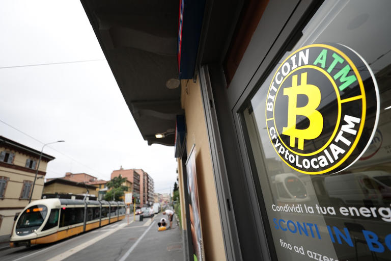 Bitcoin Atm, come funzionano i bancomat delle criptovalute e dove sono