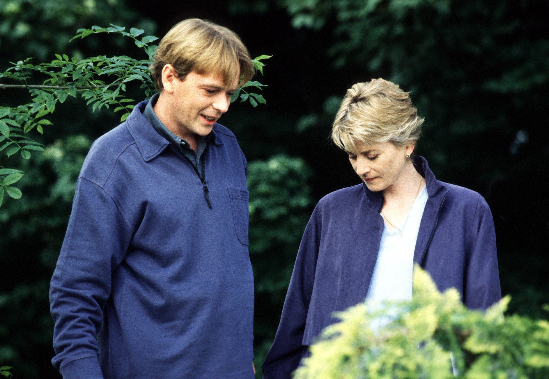 Ian kissed her after Cindy’s funeral (Picture: BBC Picture Archives)
