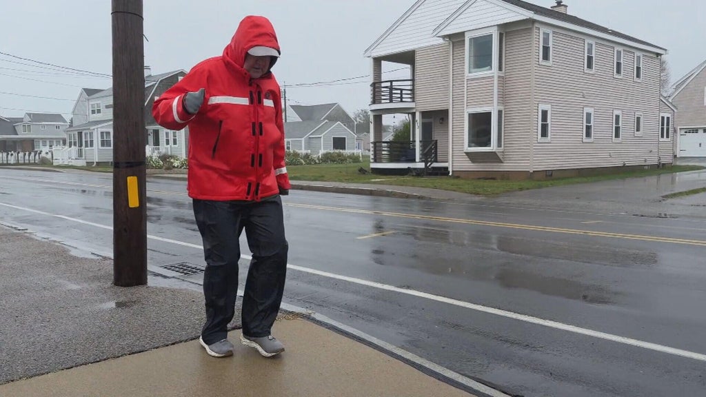 Coastal Massachusetts residents cautious about flooding from nor'easter