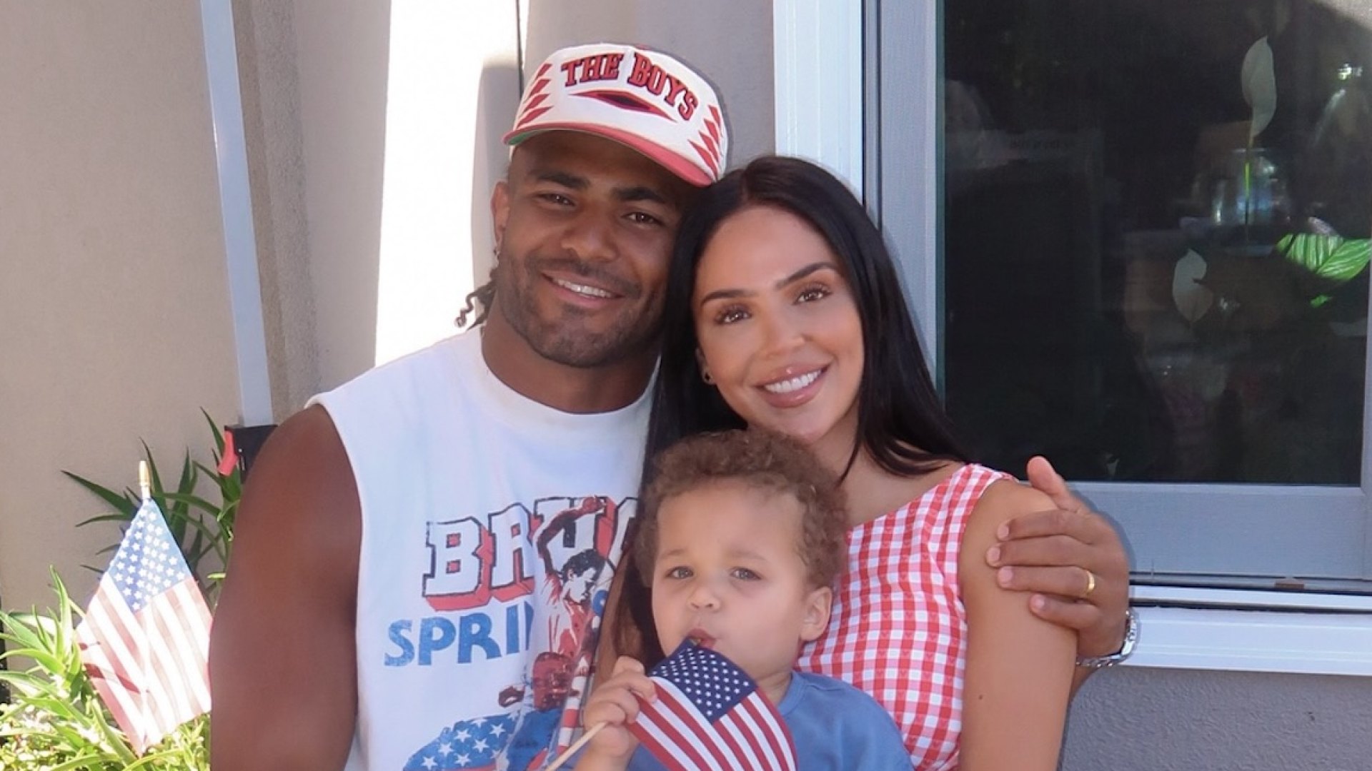 49ers Star Fred Warner's Wife Sydney Posts Message About His Brutal Injury