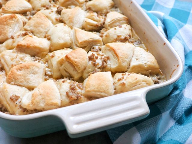 sausage gravy casserole