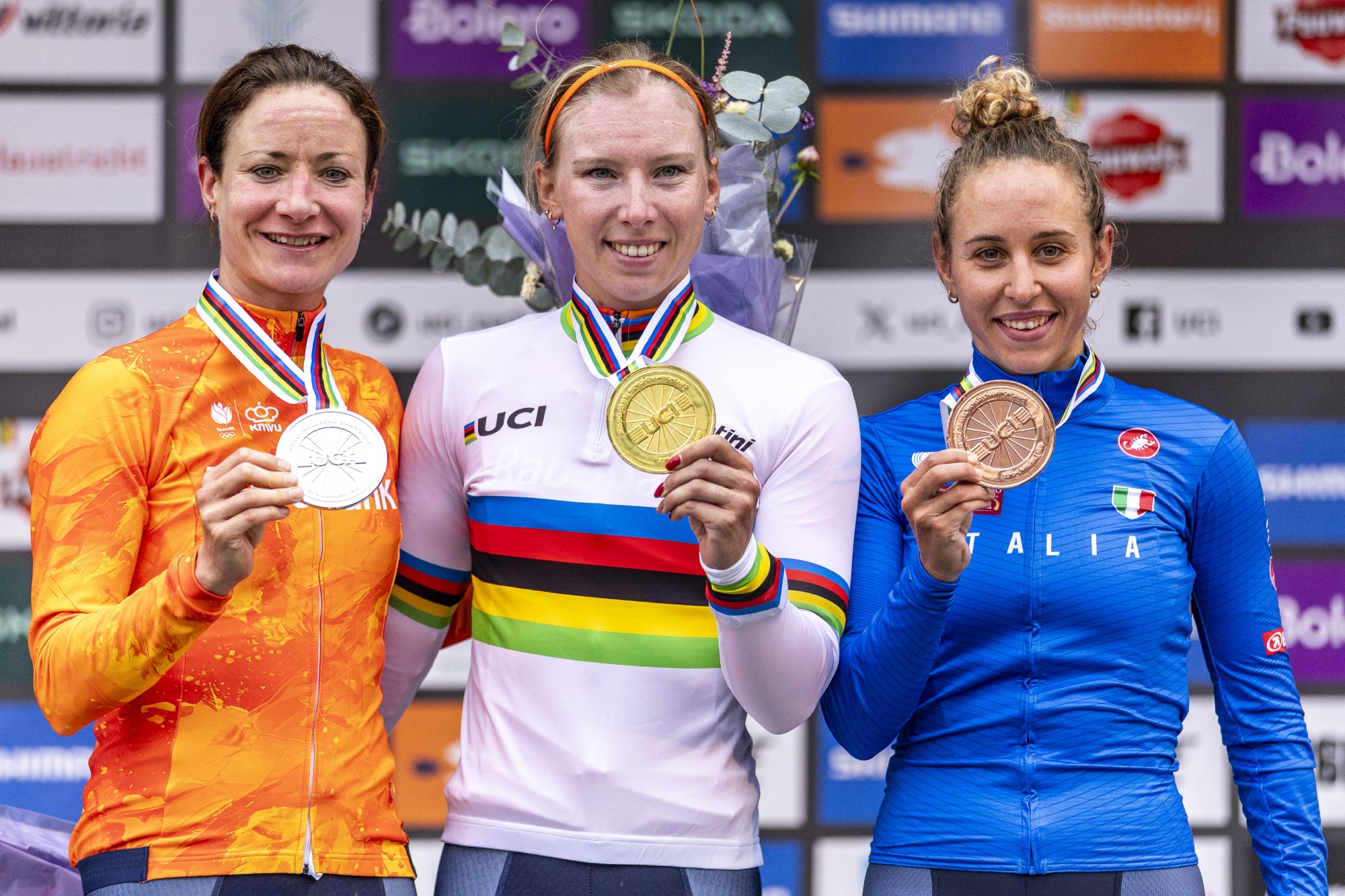 Debate: Were the Dutch right to chase down their own teammate at the