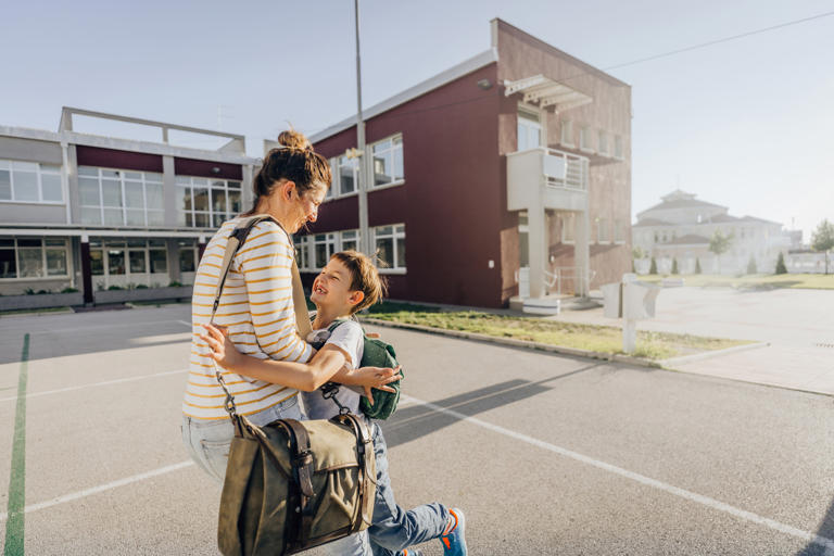 Los adolescentes también pueden sentirse heridos si perciben que no se respeta su tiempo o si el retraso se repite con frecuencia.