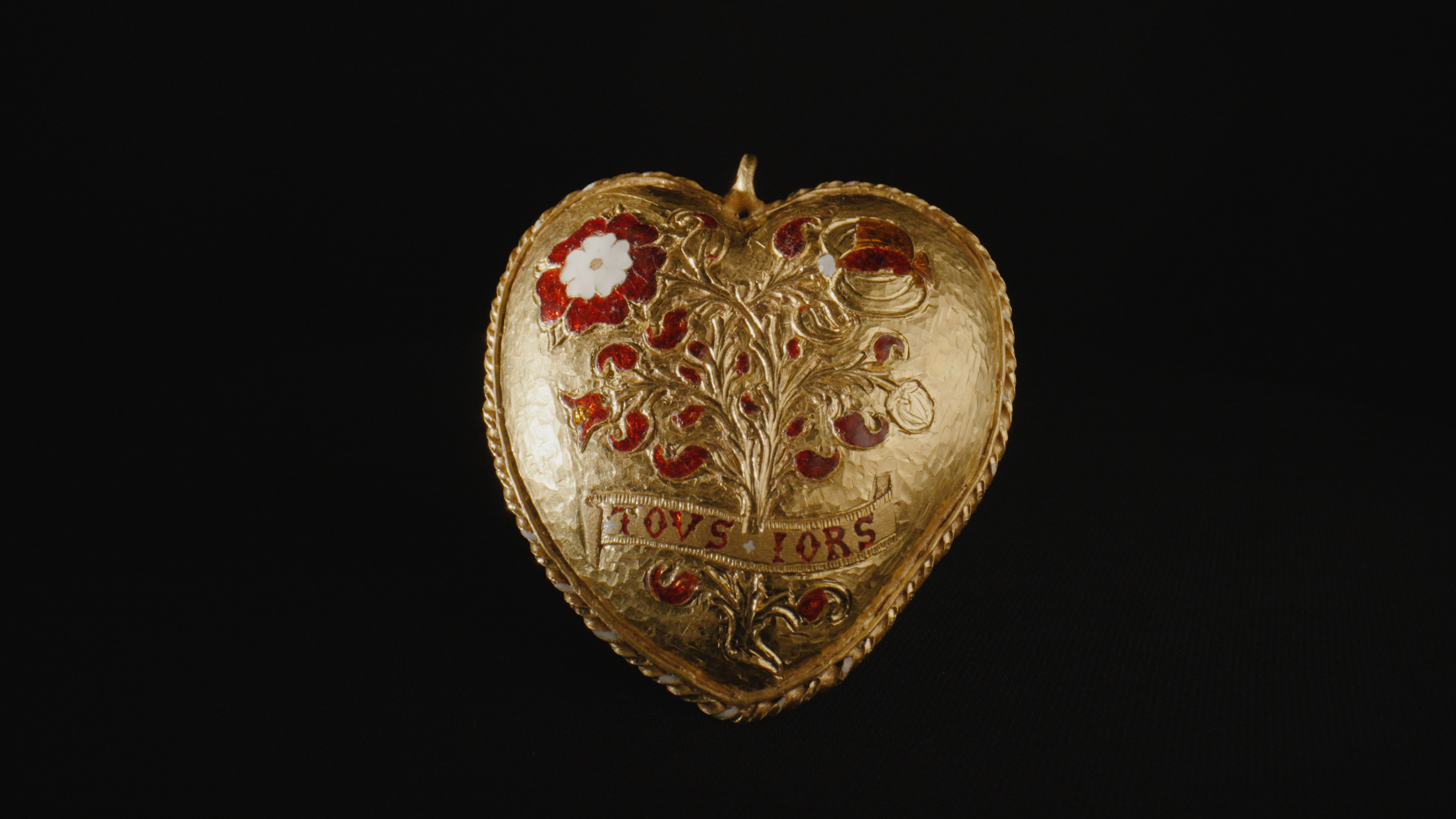 British Museum in £3.5m appeal to save Tudor Heart pendant linked to