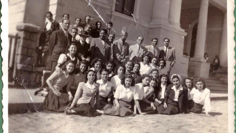 Antonieta de Barros, com sua turma de colegas