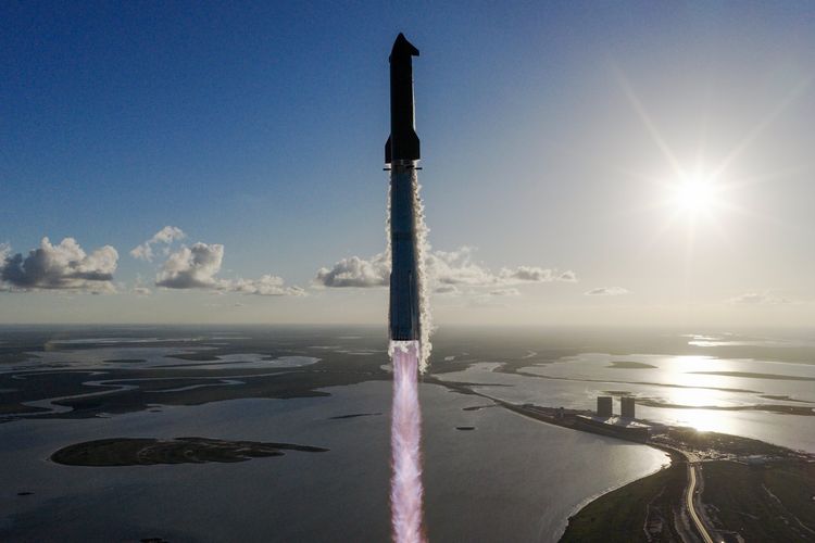 SpaceX Elon Musk Siap IPO, Incar Dana 25 Miliar Dolar AS