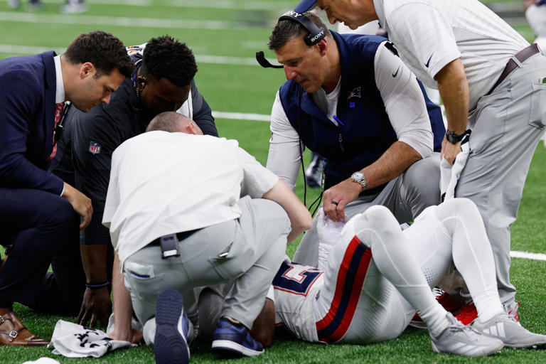 Patriots Saints Football