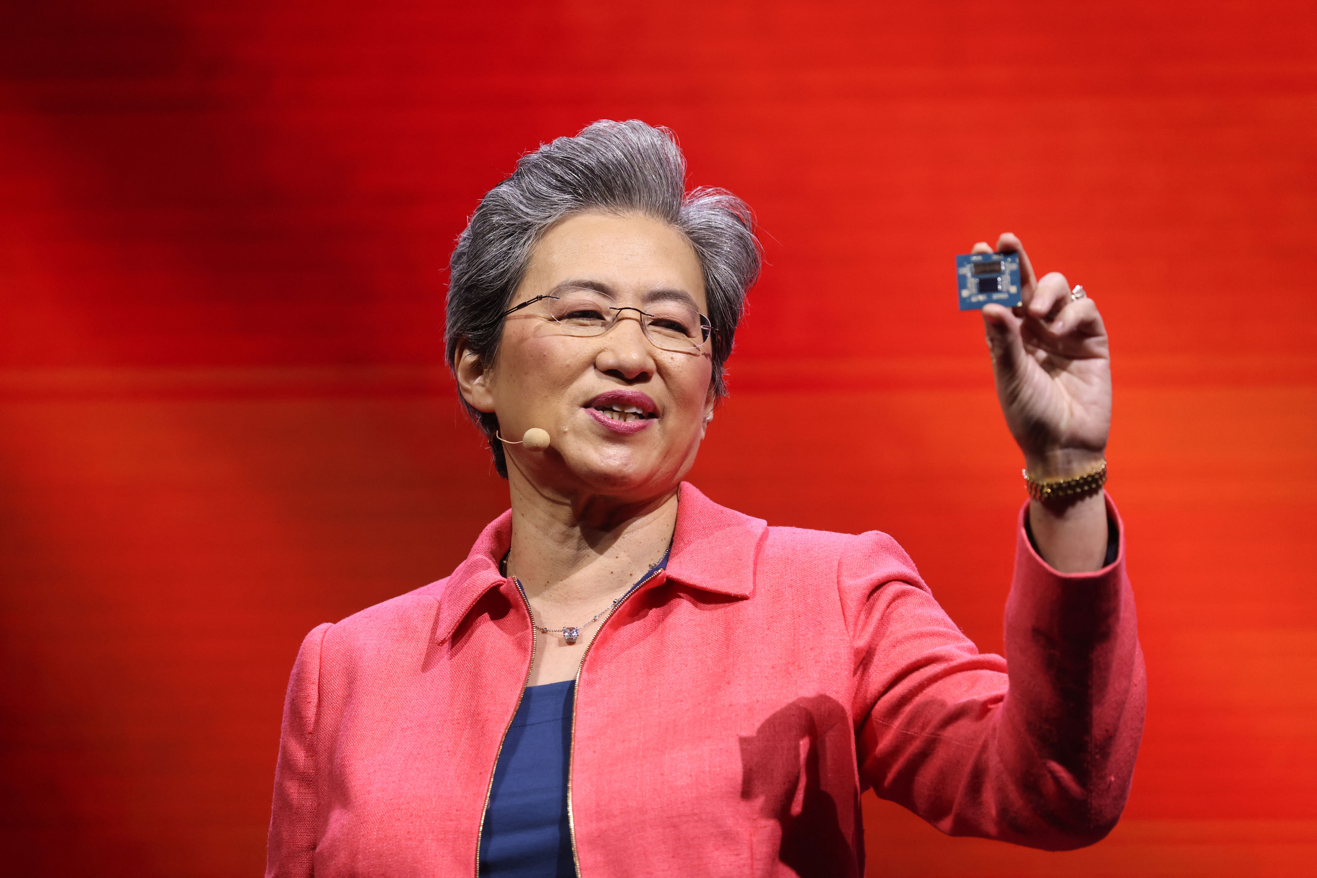 AMD and Oracle announce agreement for 50,000 GPUs as AI deal spree ...