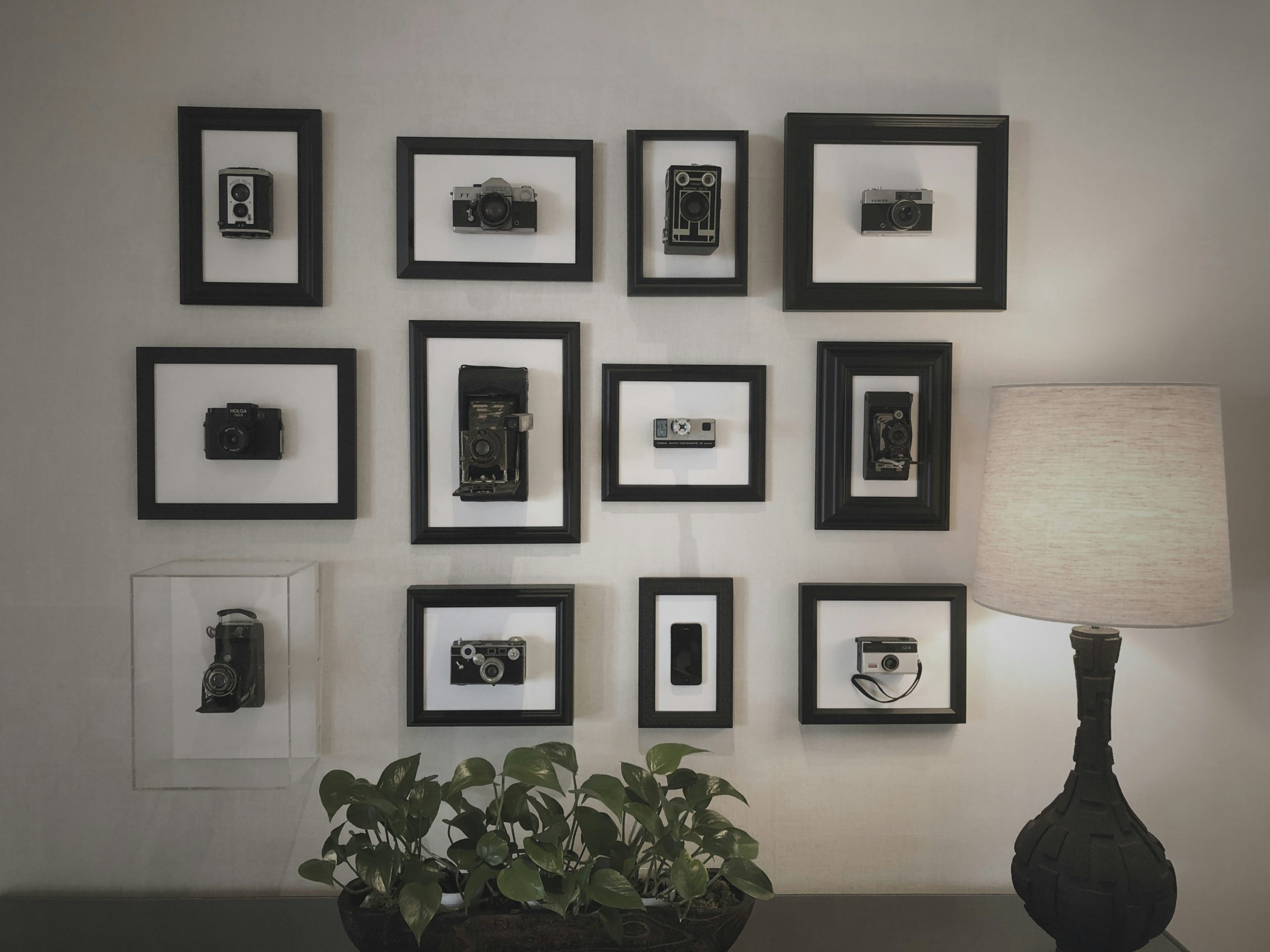 How to Create Gallery Walls Like a Curator