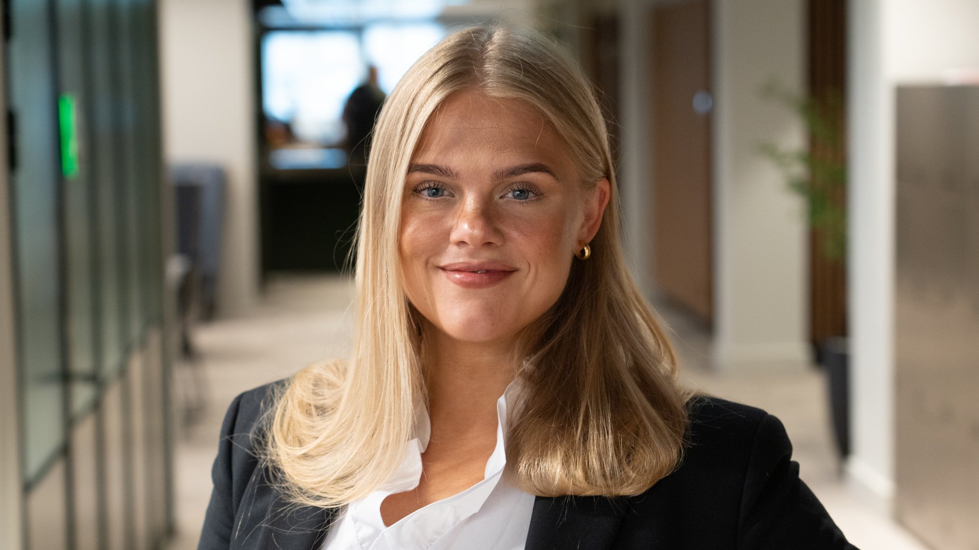 folk-blar-opp-titusenvis-for-gyda-oddekalv-date