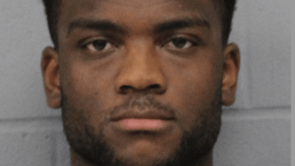 Travis County corrections officer arrested for allegedly smuggling(00)
