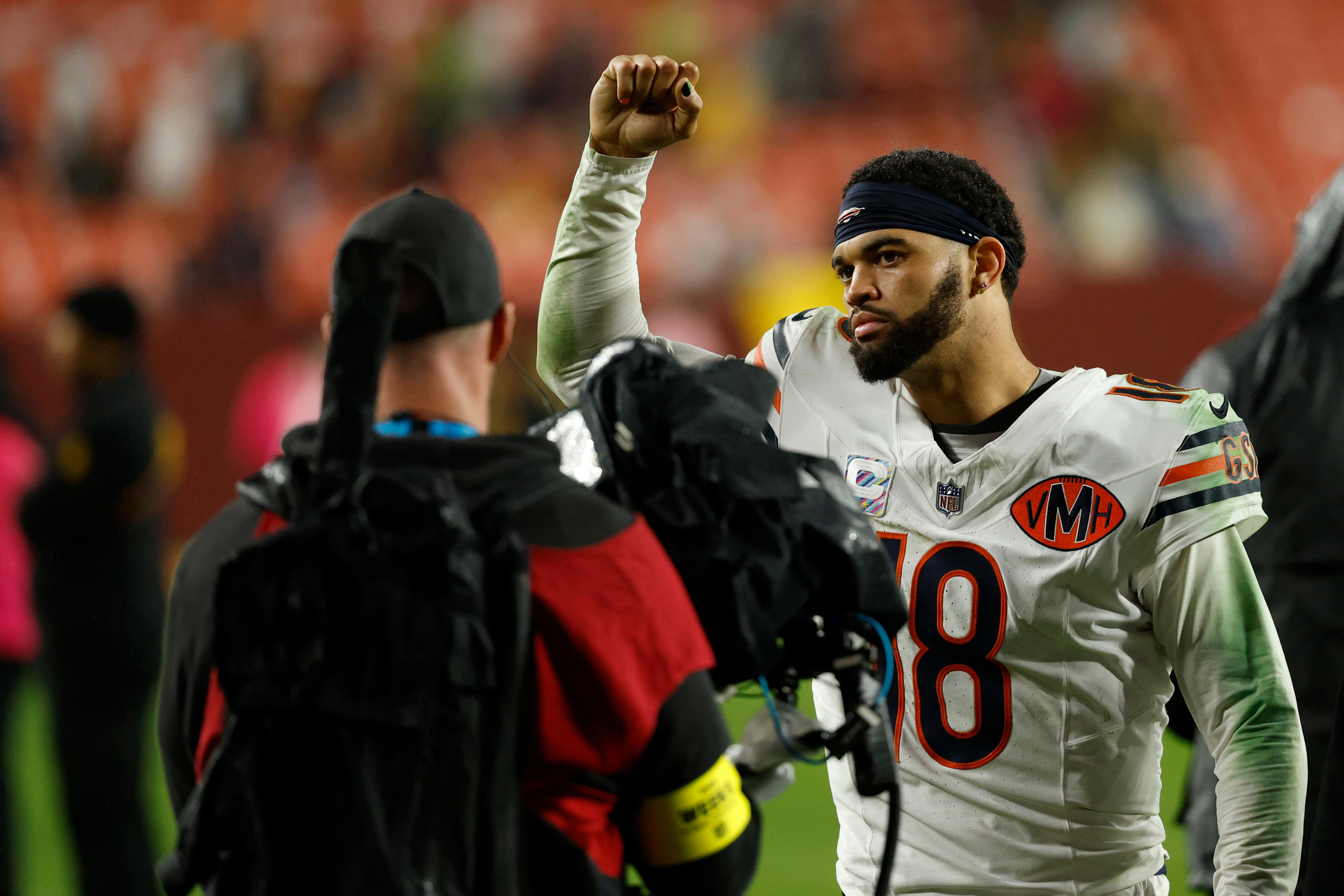 Ben Johnson praises Caleb Williams for handling emotions vs. Commanders