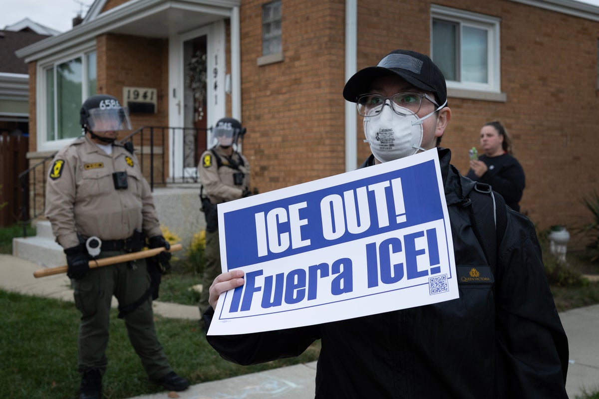 Facebook rolls over for Trump’s DOJ to block anti-ICE group in latest ...