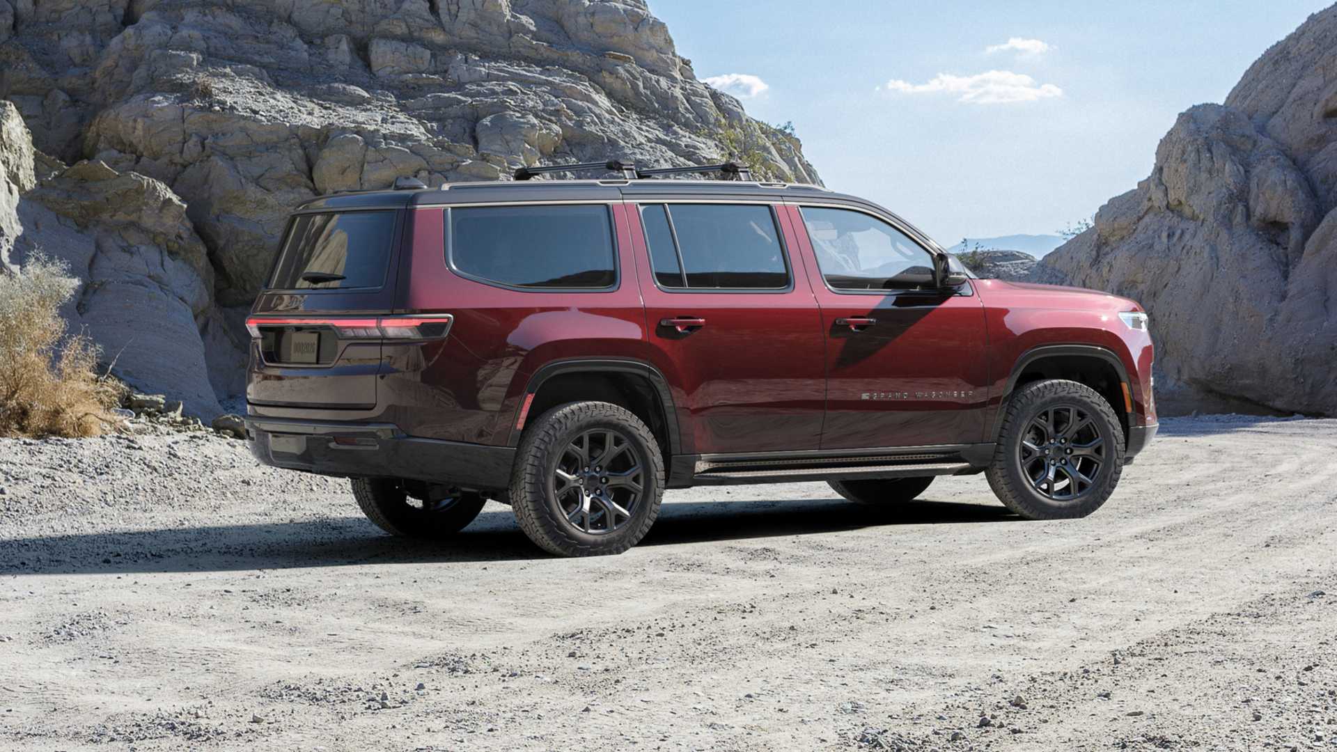2026-jeep-grand-wagoneer-outdoor-side-view