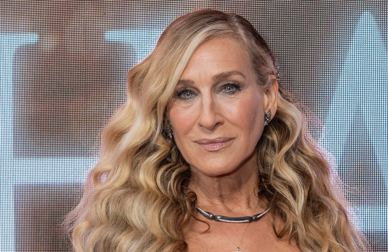 Cheveux longs et blond cendré : le combo coupe-coiffure idéal de Sarah ...