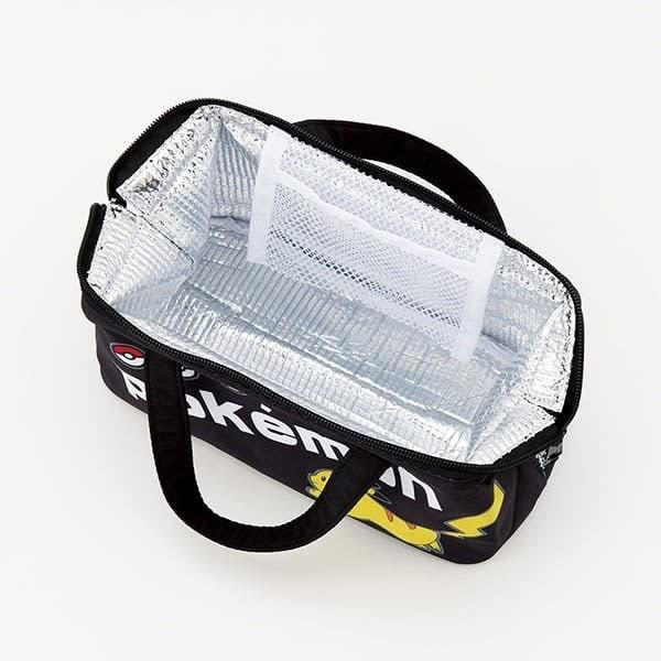 ピカチュウ型が歩いてる!?3058円バッグ」イオンで買える「可愛すぎて街