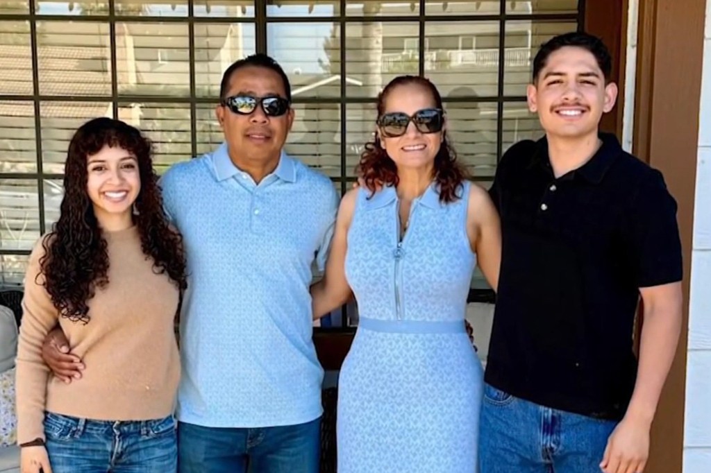 Father of US Marine arrested and deported by ICE after visiting(02)