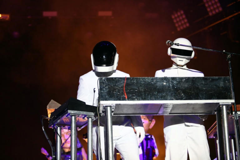 Το μεγαλύτερο μυστήριο στην παγκόσμια μουσική λύθηκε: Αυτοί είναι οι Daft Punk χωρίς τις μάσκες - 3