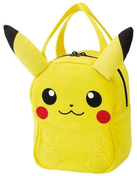 ピカチュウ型が歩いてる!?3058円バッグ」イオンで買える「可愛すぎて街